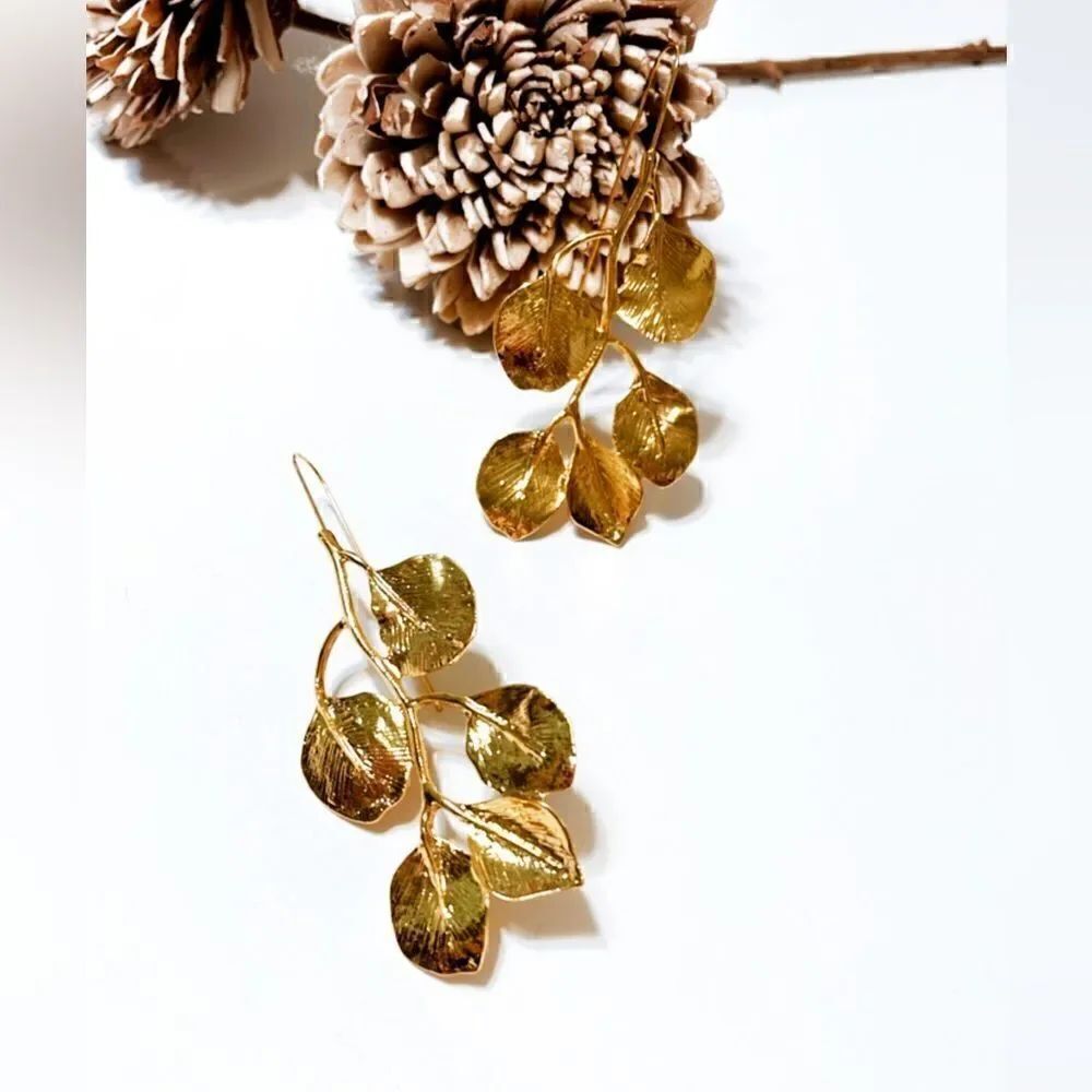 Gold leaf dangle earrings M34 - Picture 2 of 6